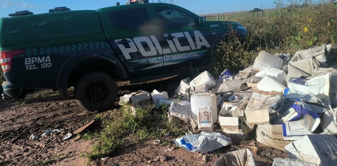 Imagem de compartilhamento para o artigo Homem é multado em R$ 5 mil por descarte irregular de embalagens de agrotóxico em Paraíso das Águas da MS Todo dia